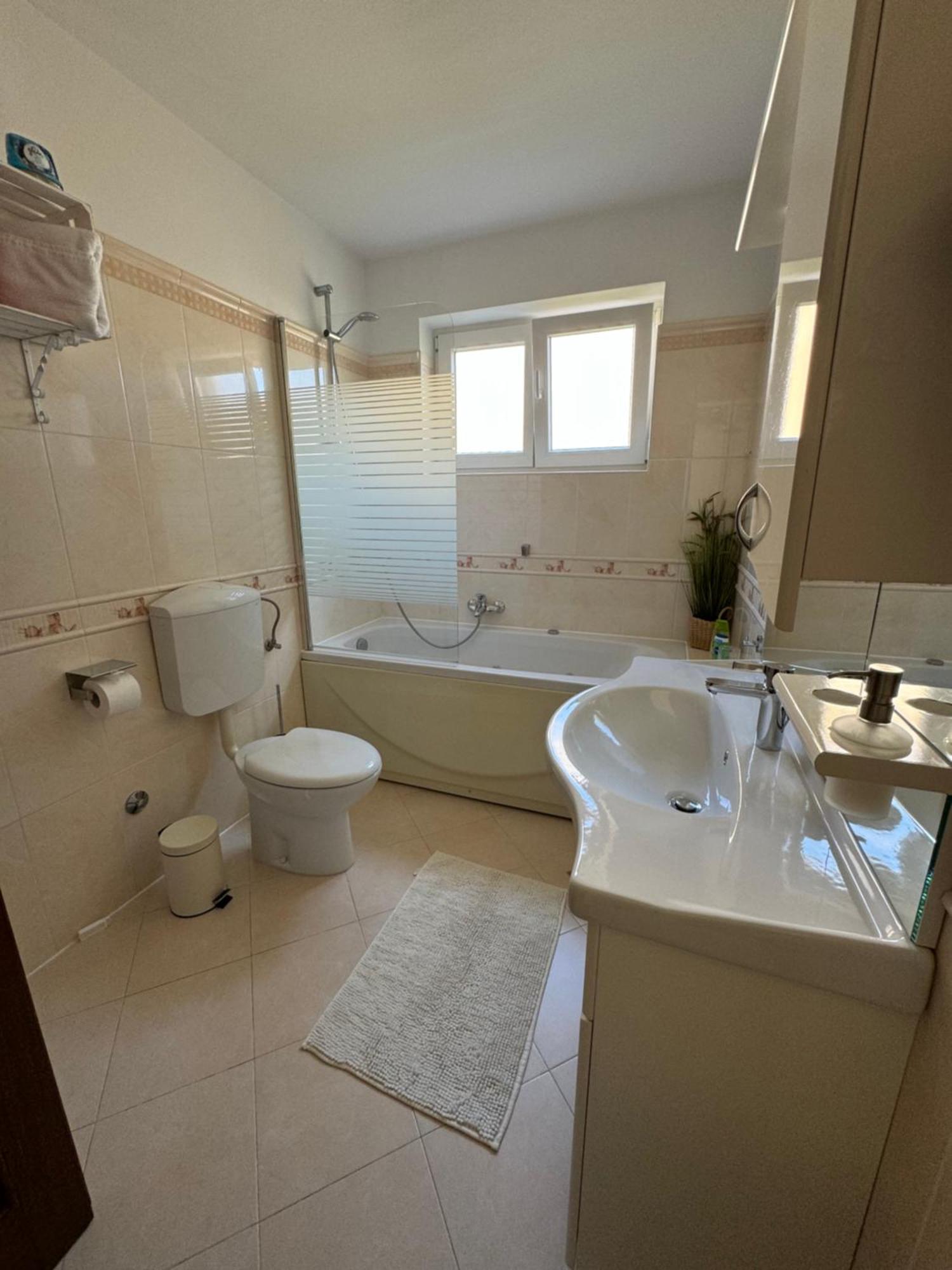 Appartement Sunny Maj Poreč Exteriör bild